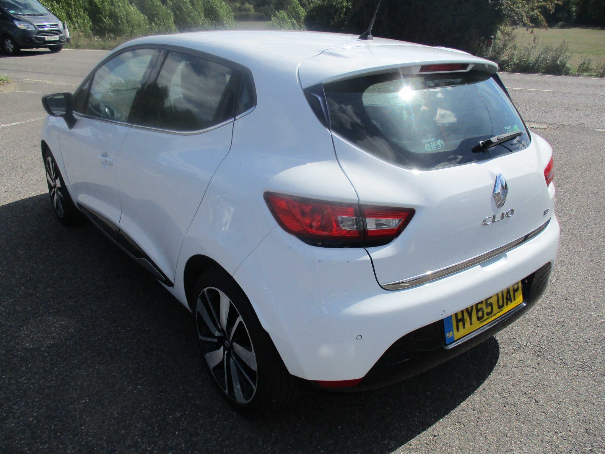 RENAULT CLIO 0.9 TCE DYNAMIQUE S NAV 2015